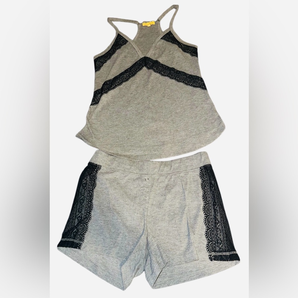 Elegant Gray Comfortable Sleepwear Set with Black Lace szM
